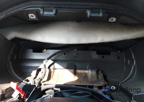 2017 Chrysler 200 Limited Platinum z USA, uszkodzony, nr VIN 1C3CCCAB8HN502053